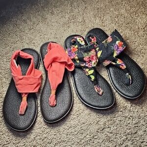 Sanuk Black and Floral Sandals Set E17